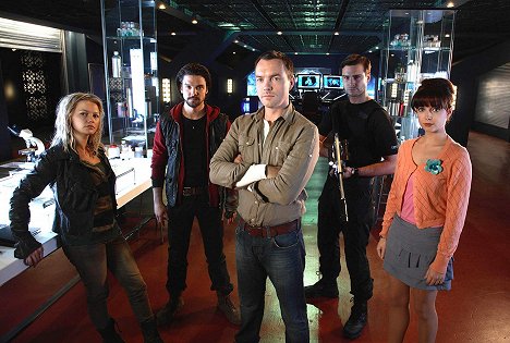 Hannah Spearritt, Andrew Lee Potts, Ciarán McMenamin, Ben Mansfield, Ruth Kearney - Primeval - Rückkehr der Urzeitmonster - Zurück aus der Kreidezeit - Werbefoto