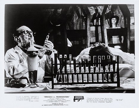J. Carrol Naish - Dracula contre Frankenstein - Cartes de lobby