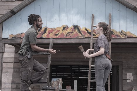 Colby Hollman, Alycia Debnam-Carey - Fear the Walking Dead - Am Ende - Filmfotos