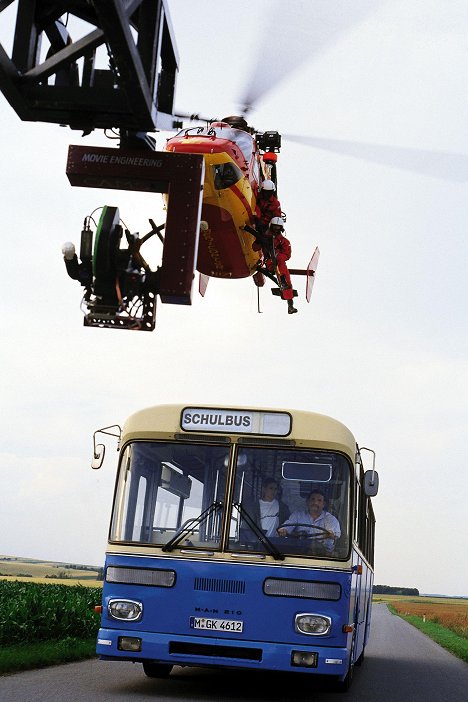 Robert Grober, Manfred Schmid - Medicopter 117 - Smrtící autobus - Z filmu