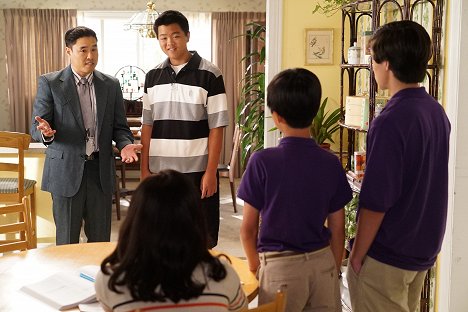 Randall Park, Forrest Wheeler - Huangovi v Americe - College - Z filmu