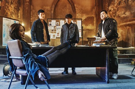 Ah-joong Kim, Ki-yong Jang, Sang-joong Kim, Dong-seok Ma - Nabbeun nyeoseokdeul: deo mubi - Z filmu
