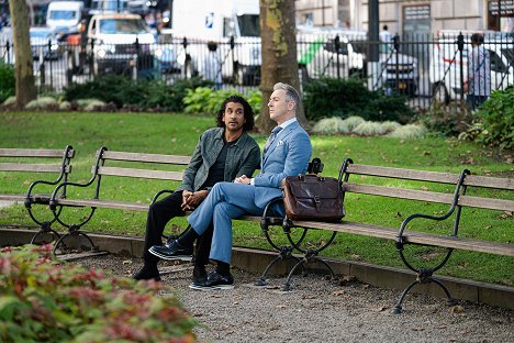 Naveen Andrews, Alan Cumming - Instinct - One-of-a-Kind - De la película