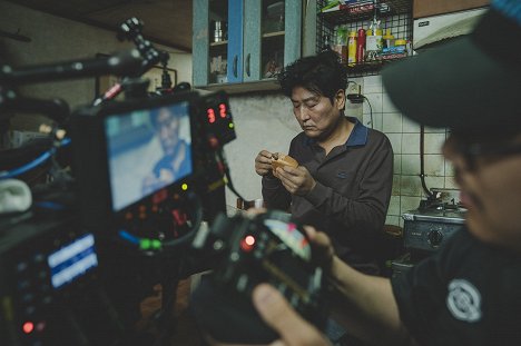 Kang-ho Song - Élősködők - Forgatási fotók