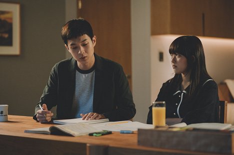 Woo-shik Choi, Seung-min Hyeon - Parásitos - De la película