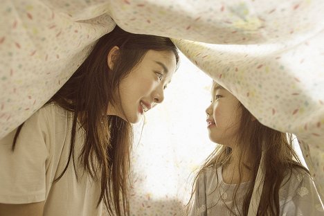 Cheong-ah Lee, So-yi Park - Dasi, bom - Film