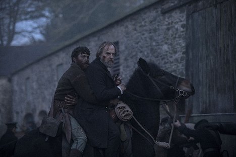 James Frecheville, Hugo Weaving - Black 47 - Filmfotos