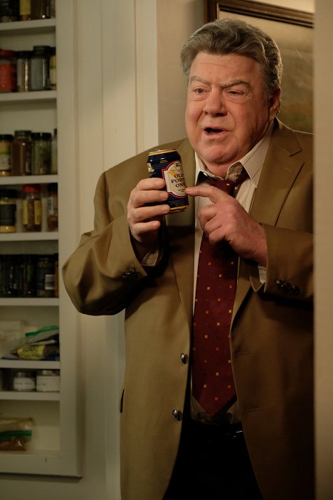 George Wendt - The Goldbergs - Food in a Geoffy - Photos