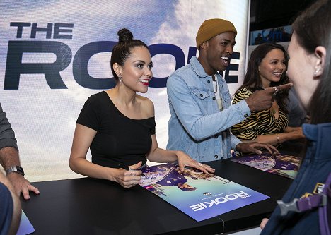 Signing autographs for the fans at the ABC booth at 2019 COMIC-CON in anticipation of the Season 2 premiere of the hit drama on Sunday, September 29, 2019 - Alyssa Diaz, Titus Makin Jr., Melissa O'Neil - The Rookie - Season 2 - Tapahtumista