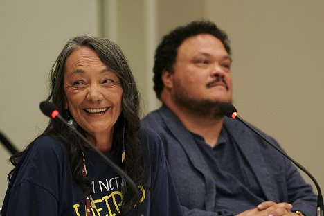 The cast and EPs, joined by executive producer and author of the “Stumptown” graphic novels, Greg Rucka, participate on a panel moderated by KATU’s Wesleigh Ogle at Rose City Comic-Con in Portland, Oregon in anticipation of the series premiere on Wednesday, September 25, 2019 - Tantoo Cardinal - Dex nyomozó - Rendezvények