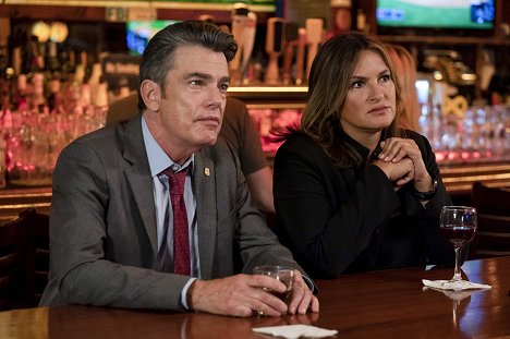 Peter Gallagher, Mariska Hargitay - Law & Order: Special Victims Unit - I'm Going to Make You a Star - Photos