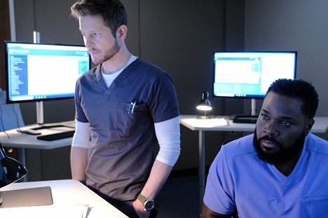 Matt Czuchry, Malcolm-Jamal Warner - The Resident - Flesh of My Flesh - Do filme