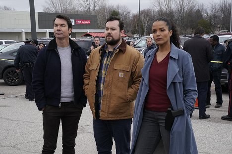 Jerry O'Connell, Kristian Bruun, Sydney Tamiia Poitier - Carter - Harley Wears a Wig - Photos