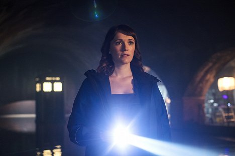 Charlotte Ritchie - Doctor Who - Tödlicher Fund - Filmfotos
