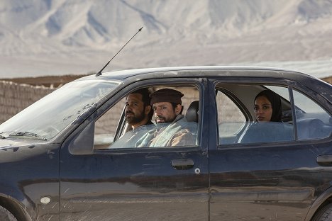 Emraan Hashmi, Vineet Kumar Singh, Sobhita Dhulipala - Az indiai bárd - A bú ha jő, nem jő mint egyes őrszem: Egész dandár beront - Filmfotók