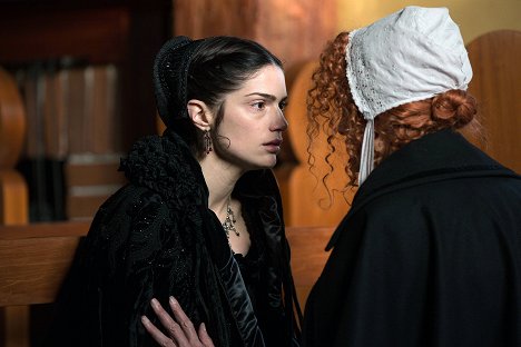 Janet Montgomery - Salem - The Red Rose and the Briar - Z filmu