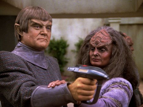 Alan Scarfe, Cristine Rose - Star Trek: Nová generace - Dědictví otců 2/2 - Z filmu