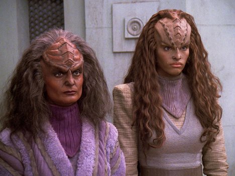 Cristine Rose, Jennifer Gatti - Star Trek: Następne pokolenie - Pierworodny — część 2 - Z filmu