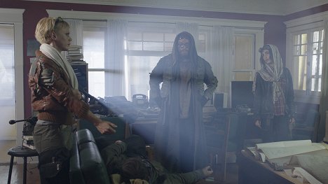 Tonya Kay, Evan Sloan, Alexa Mansour - Apokalypsa - Z filmu