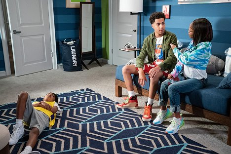 Miles Brown, Marcus Scribner, Marsai Martin - Black-ish - When I Grow Up (to Be a Man) - Filmfotos