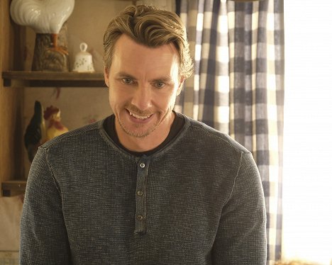 Dax Shepard - Bless This Mess - Bang for Your Buck - Filmfotók