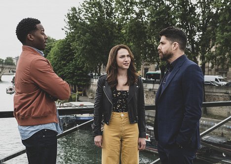 Brandon Micheal Hall, Violett Beane, Adam Goldberg - God Friended Me - From Paris With Love - Z filmu