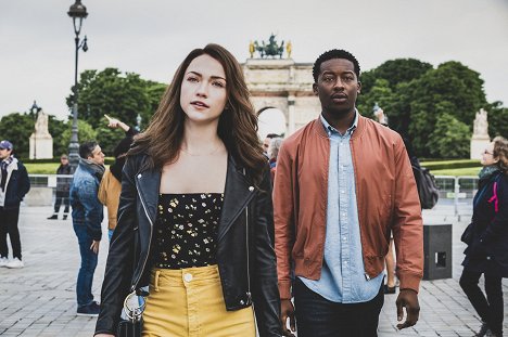 Violett Beane, Brandon Micheal Hall - God Friended Me - From Paris With Love - Z filmu