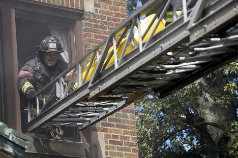 Joe Minoso - Chicago Fire - What Went Wrong - Photos