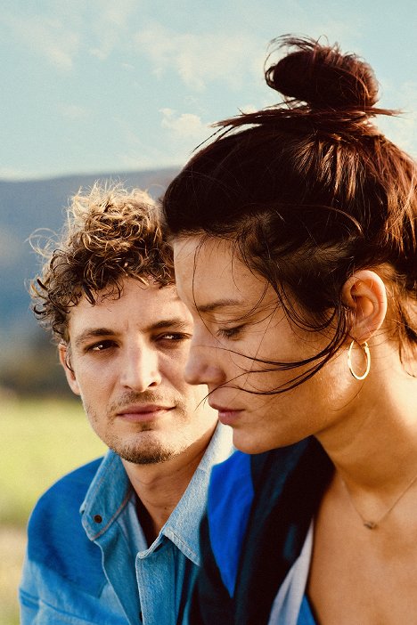 Niels Schneider, Adèle Exarchopoulos - Revenir - Promo