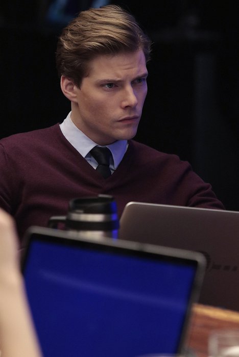 Hunter Parrish - Quantico - LNWILT - Z filmu