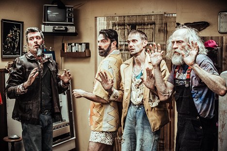 Mark Carr, Keith Allan, Doug Dawson, Russell Hodgkinson - Z, mint zombi - Frenemies - Filmfotók