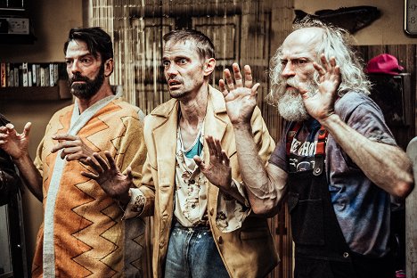 Keith Allan, Doug Dawson, Russell Hodgkinson - Z Nation - Frenemies - Photos