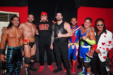 Adeel Alam, Miroslav Barnyashev, Hulk Hogan, Joe Anoa'i, Trevor Mann, Chas Betts - WWE Crown Jewel - Van de set