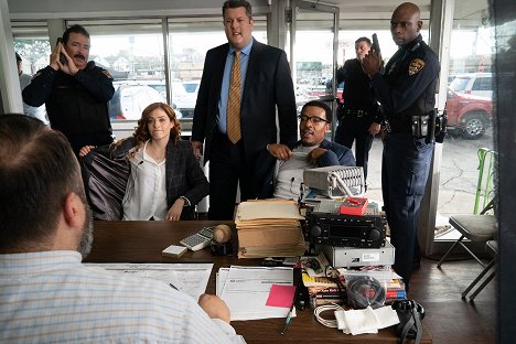 Rachelle Lefevre, Russell Hornsby - Proven Innocent - The Burden of Truth - Photos