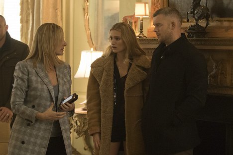 Marlee Matlin, Lilly Englert, Russell Tovey - Quantico - Devlins Drohung - Filmfotos