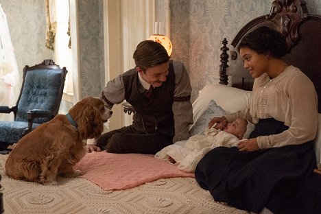 Rose the Dog, Thomas Mann, Kiersey Clemons - Lady and the Tramp - Photos