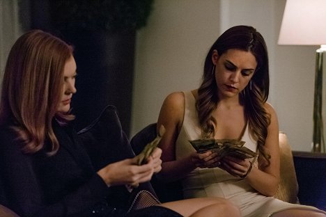 Emily Coutts, Riley Keough - The Girlfriend Experience - Available - Van film