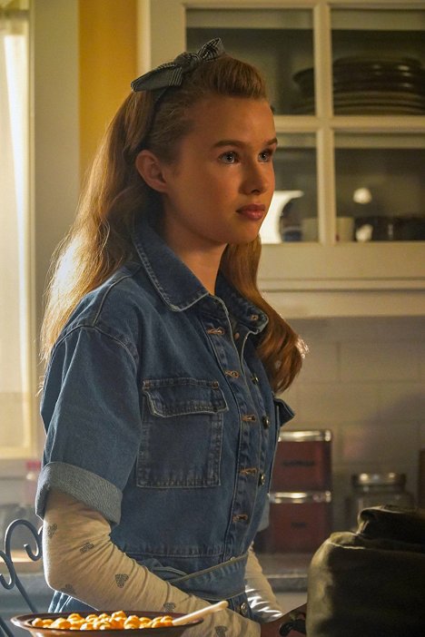 Trinity Likins - Riverdale - Chapter Fifty-Nine: Fast Times at Riverdale High - Photos
