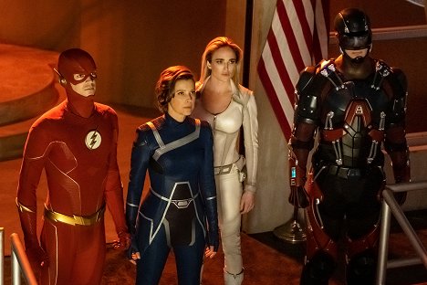 Grant Gustin, Audrey Marie Anderson, Caity Lotz, Brandon Routh - Supergirl - Crisis on Infinite Earths, Part 1 - Photos