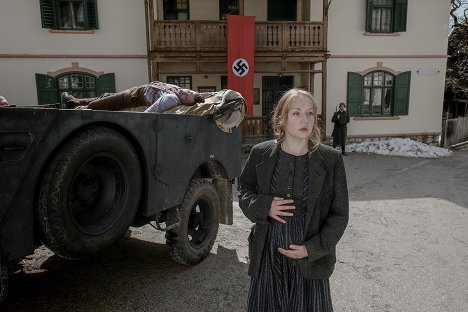 Harald Windisch, Brigitte Hobmeier - Ein Dorf wehrt sich - Filmfotos