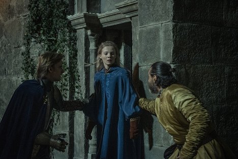 Maciej Musiał, Freya Allan - The Witcher – Noituri - Lopun alku - Kuvat elokuvasta