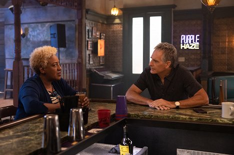 CCH Pounder, Scott Bakula - NCIS: New Orleans - Overlooked - Photos