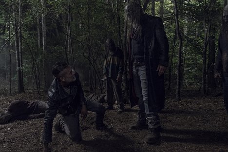 Jeffrey Dean Morgan, Ryan Hurst - The Walking Dead - Diebstahl und Lügen - Filmfotos