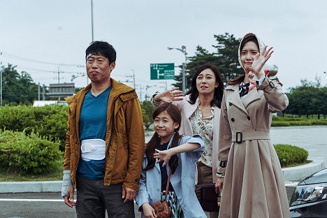 Hae-jin Yu, Min-ha Park, Young-nam Jang, Yoona - Titkos küldetés Szöulban - Filmfotók