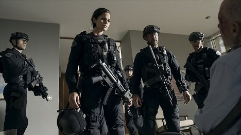 Lina Esco, Jay Harrington - SWAT - Különleges egység - Szabadulószoba - Filmfotók