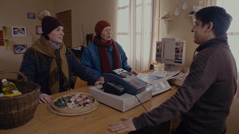 Györgyi Fekete, Emma Bessenyei, Lehel Kovács - Drága örökösök - Kovácsék titka - Film