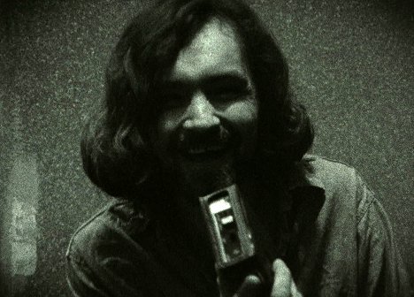 Charles Manson - Inside the Manson Cult: The Lost Tapes - Van film