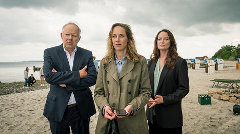 Axel Milberg, Sophie von Kessel, Natalia Wörner - Das Mädchen am Strand - De la película