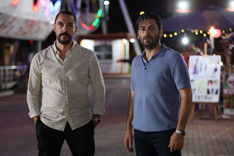 Emir Benderlioğlu, Ozan Akbaba - Aman Reis Duymasın - De la película