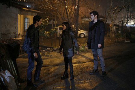 Mehmetcan Mincinozlu, Hazal Kaya, Burak Deniz - Our Story - Episode 19 - Photos